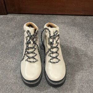Universal Thread Lace Up Hiking Boots in Cream 11